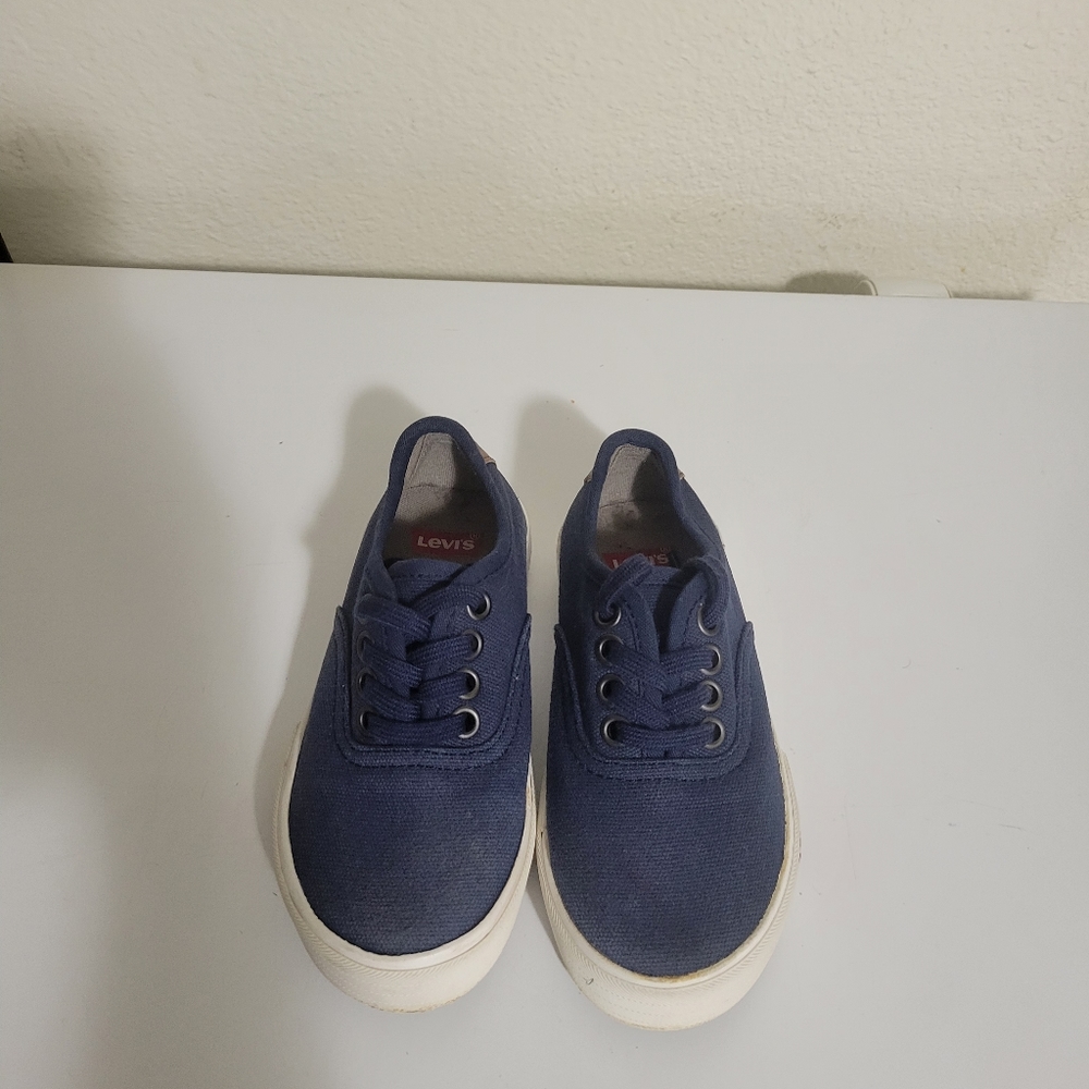 Kids Levis shoes size 10